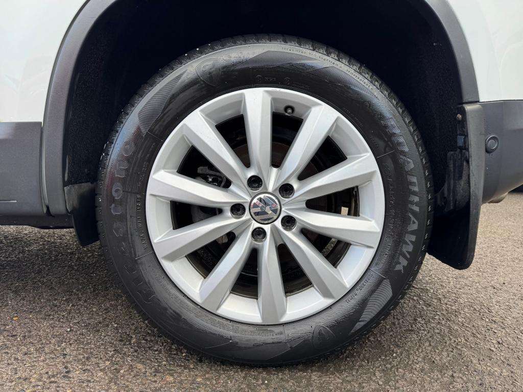 2015 VOLKSWAGEN TIGUAN 2015 VOLKSWAGEN TIGUAN