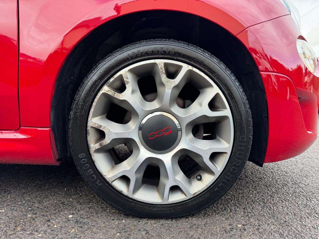 2016 FIAT 500 2016 FIAT 500