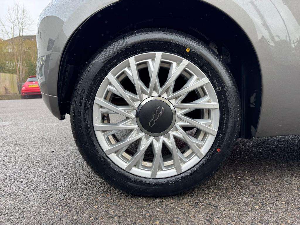 2017 FIAT 500 2017 FIAT 500