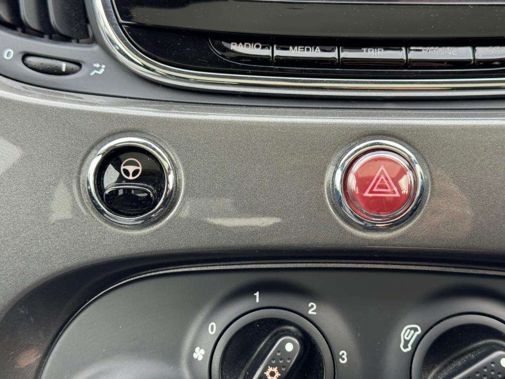 2017 FIAT 500 2017 FIAT 500