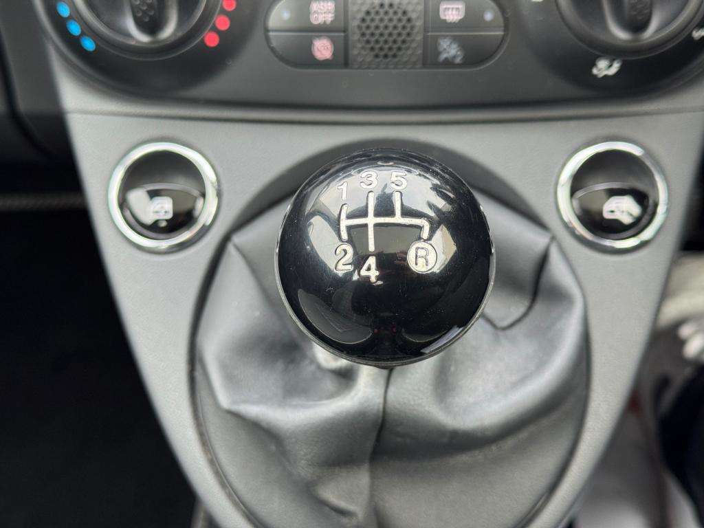 2017 FIAT 500 2017 FIAT 500