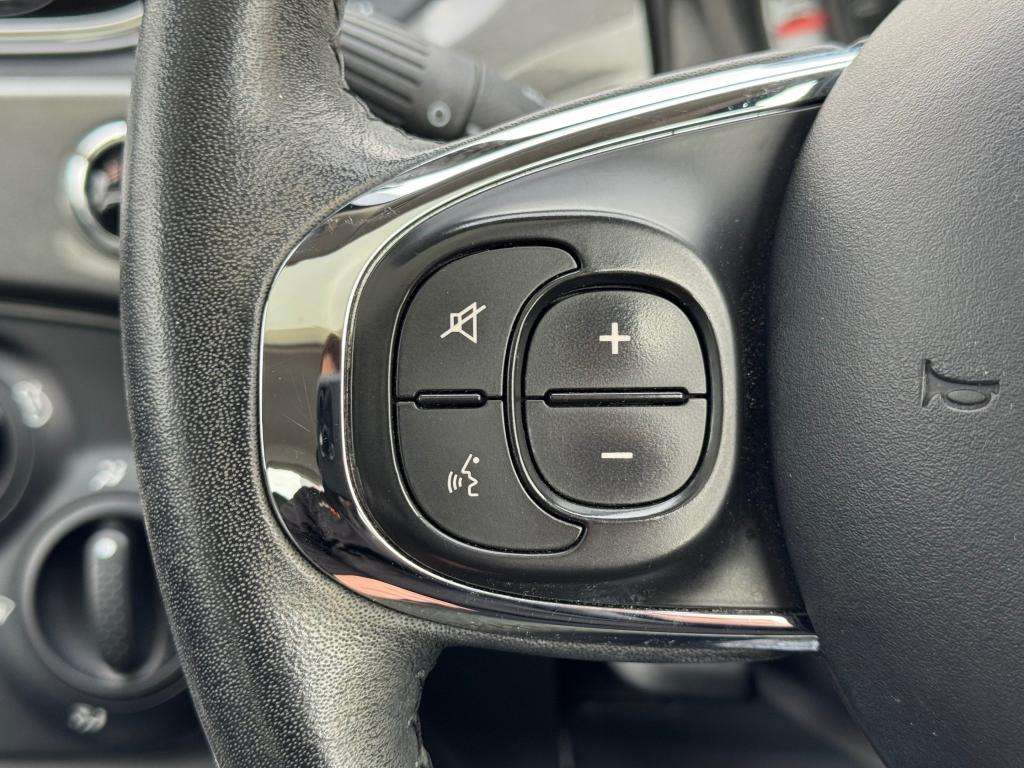 2017 FIAT 500 2017 FIAT 500