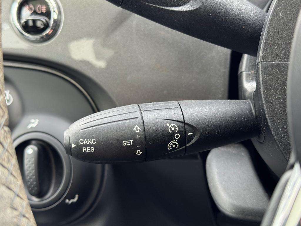 2017 FIAT 500 2017 FIAT 500