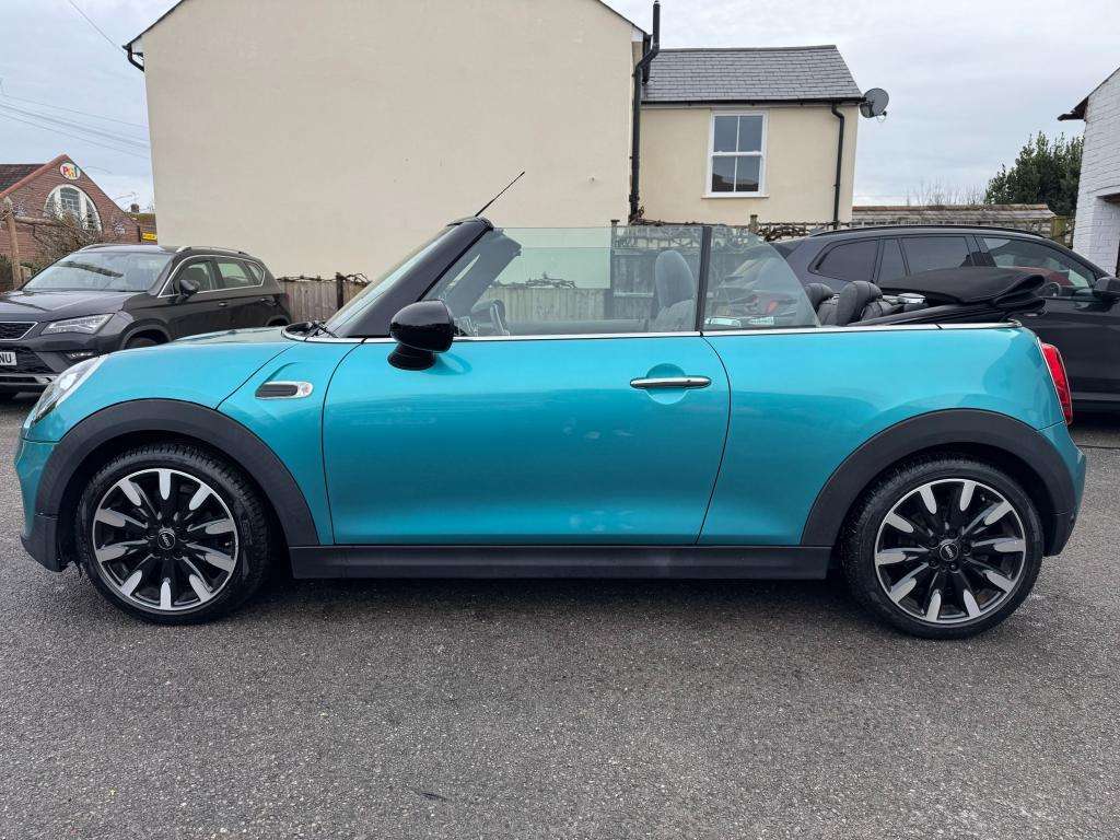 2018 MINI CONVERTIBLE 2018 MINI CONVERTIBLE