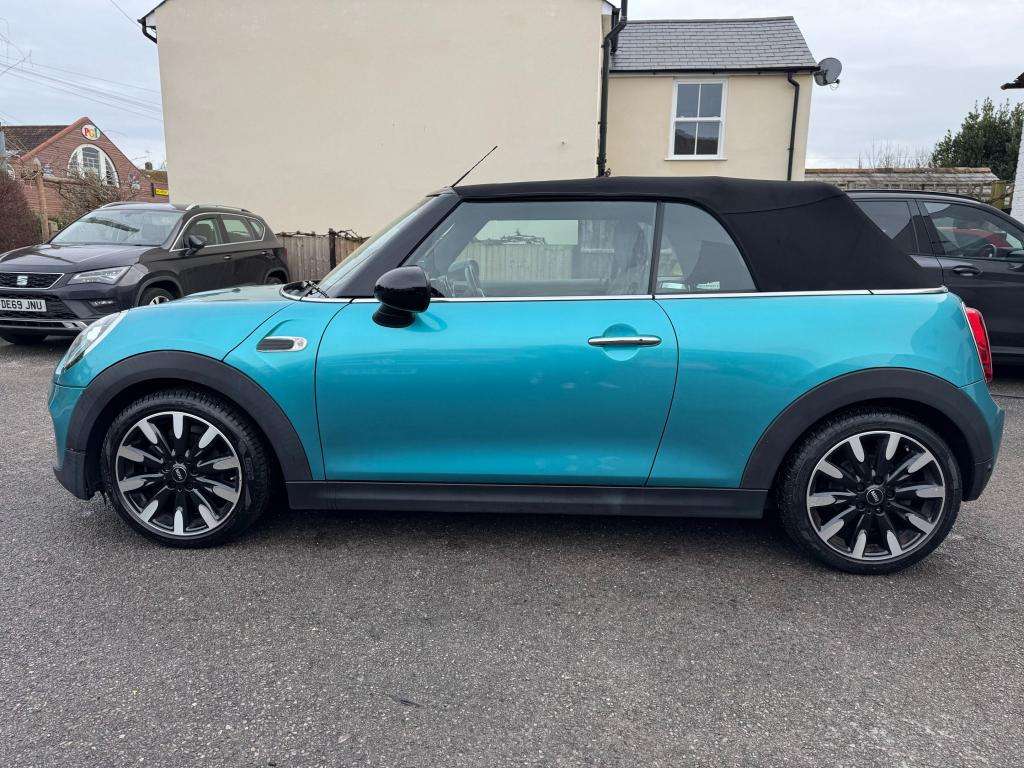 2018 MINI CONVERTIBLE 2018 MINI CONVERTIBLE