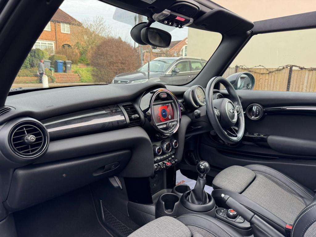 2018 MINI CONVERTIBLE 2018 MINI CONVERTIBLE