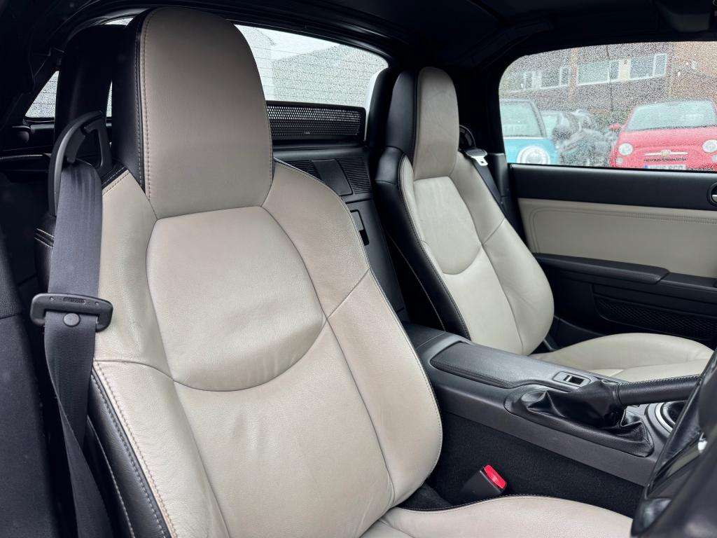 2015 MAZDA MX-5 2015 MAZDA MX-5