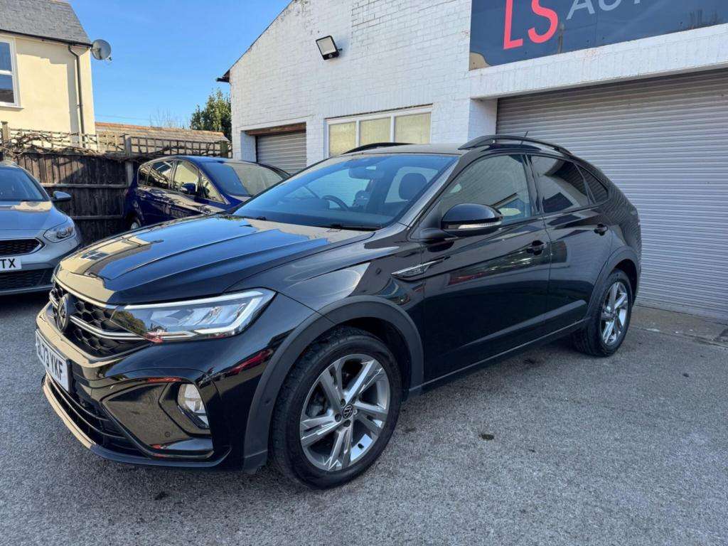 A 2023 VOLKSWAGEN TAIGO 1.0 TSI R-Line SUV 5dr Petrol Manual Euro 6 (s/s) A 2023 VOLKSWAGEN TAIGO 1.0 TSI R-Line SUV 5dr Petrol Manual Euro 6 (s/s)