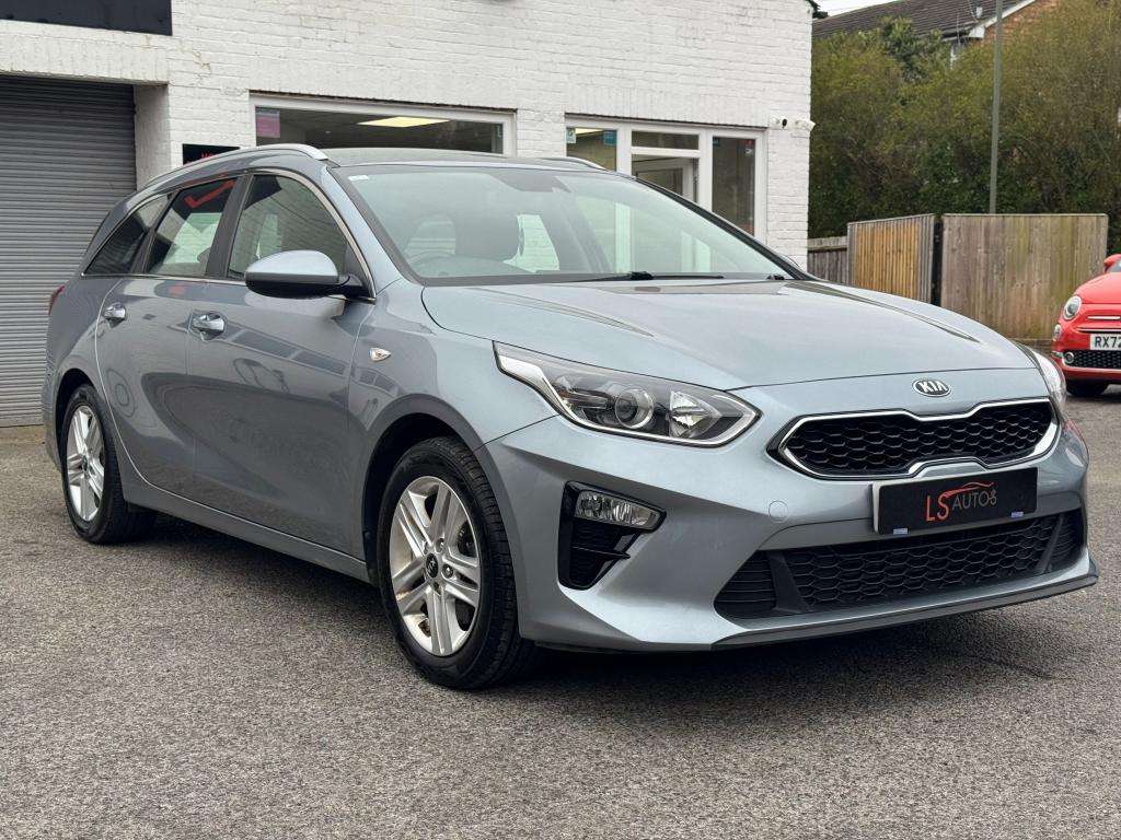 A 2019 KIA CEED 1.0 T-GDi ECO 2 Sportswagon 5dr Petrol Manual Euro A 2019 KIA CEED 1.0 T-GDi ECO 2 Sportswagon 5dr Petrol Manual Euro