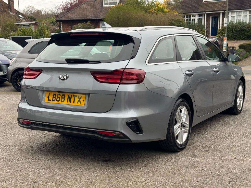 A 2019 KIA CEED 1.0 T-GDi ECO 2 Sportswagon 5dr Petrol Manual Euro A 2019 KIA CEED 1.0 T-GDi ECO 2 Sportswagon 5dr Petrol Manual Euro