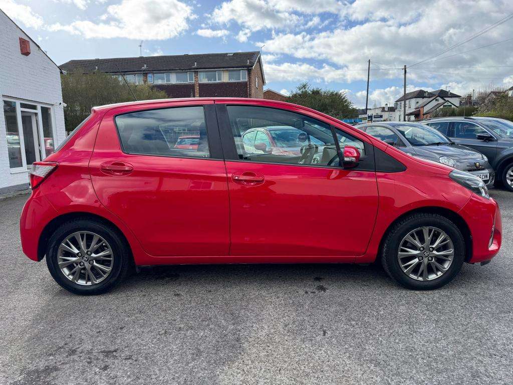 A 2020 TOYOTA YARIS 1.0 VVT-i Icon Hatchback 5dr Petrol Manual Euro 6 A 2020 TOYOTA YARIS 1.0 VVT-i Icon Hatchback 5dr Petrol Manual Euro 6