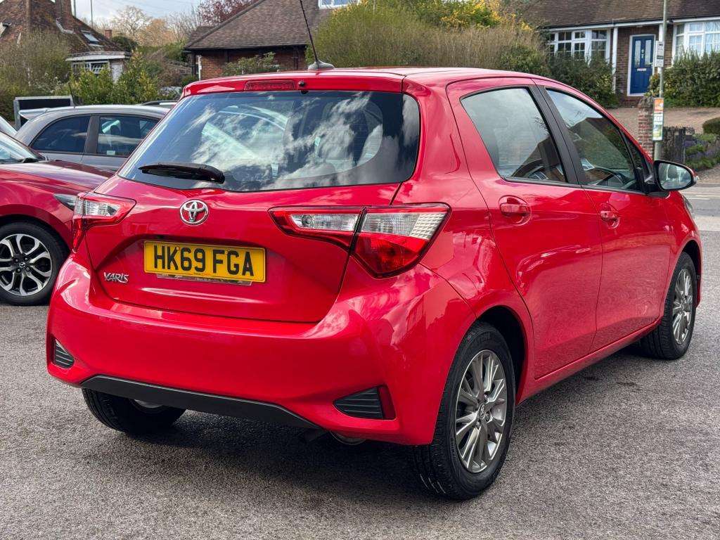 A 2020 TOYOTA YARIS 1.0 VVT-i Icon Hatchback 5dr Petrol Manual Euro 6 A 2020 TOYOTA YARIS 1.0 VVT-i Icon Hatchback 5dr Petrol Manual Euro 6