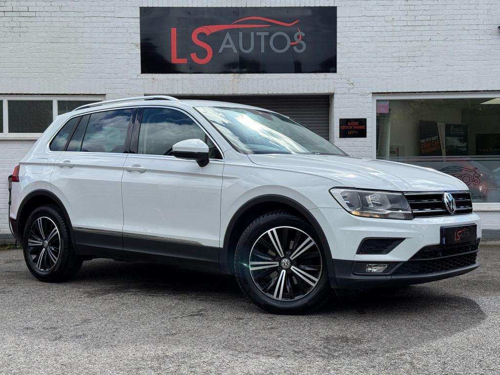 A 2018 VOLKSWAGEN TIGUAN 1.4 TSI SE Navigation SUV 5dr Petrol Manual Euro 6 A 2018 VOLKSWAGEN TIGUAN 1.4 TSI SE Navigation SUV 5dr Petrol Manual Euro 6