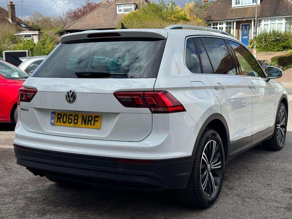 A 2018 VOLKSWAGEN TIGUAN 1.4 TSI SE Navigation SUV 5dr Petrol Manual Euro 6 A 2018 VOLKSWAGEN TIGUAN 1.4 TSI SE Navigation SUV 5dr Petrol Manual Euro 6