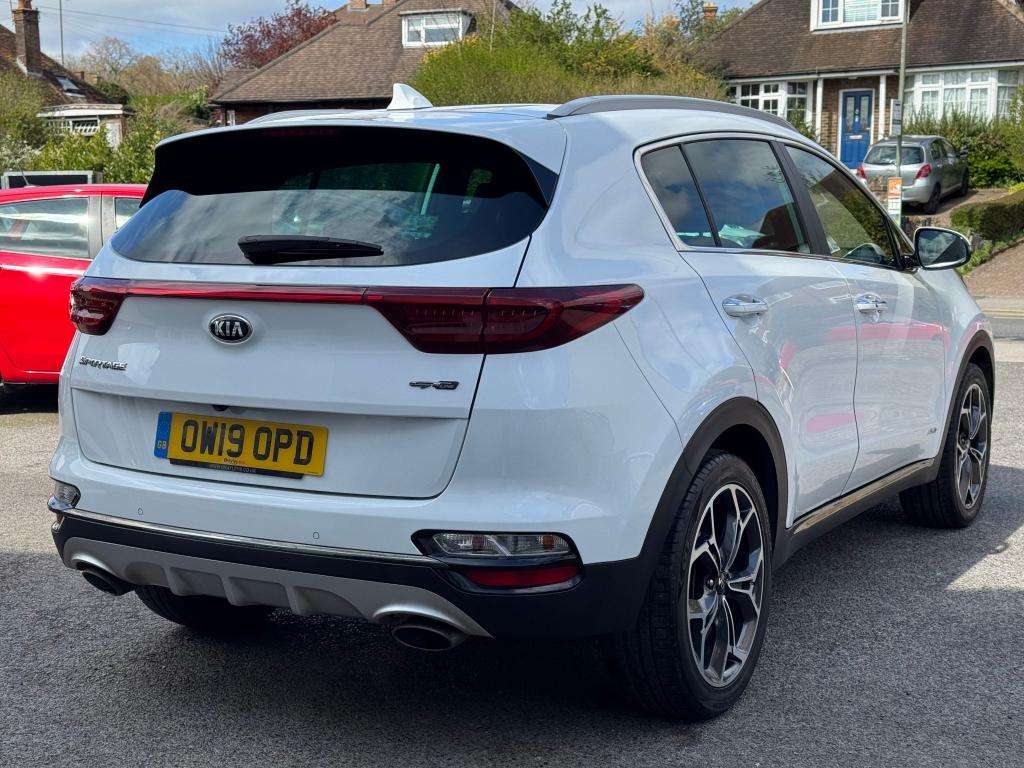 A 2019 KIA SPORTAGE 1.6 T-GDi GT-Line SUV 5dr Petrol DCT AWD Euro 6 (s A 2019 KIA SPORTAGE 1.6 T-GDi GT-Line SUV 5dr Petrol DCT AWD Euro 6 (s