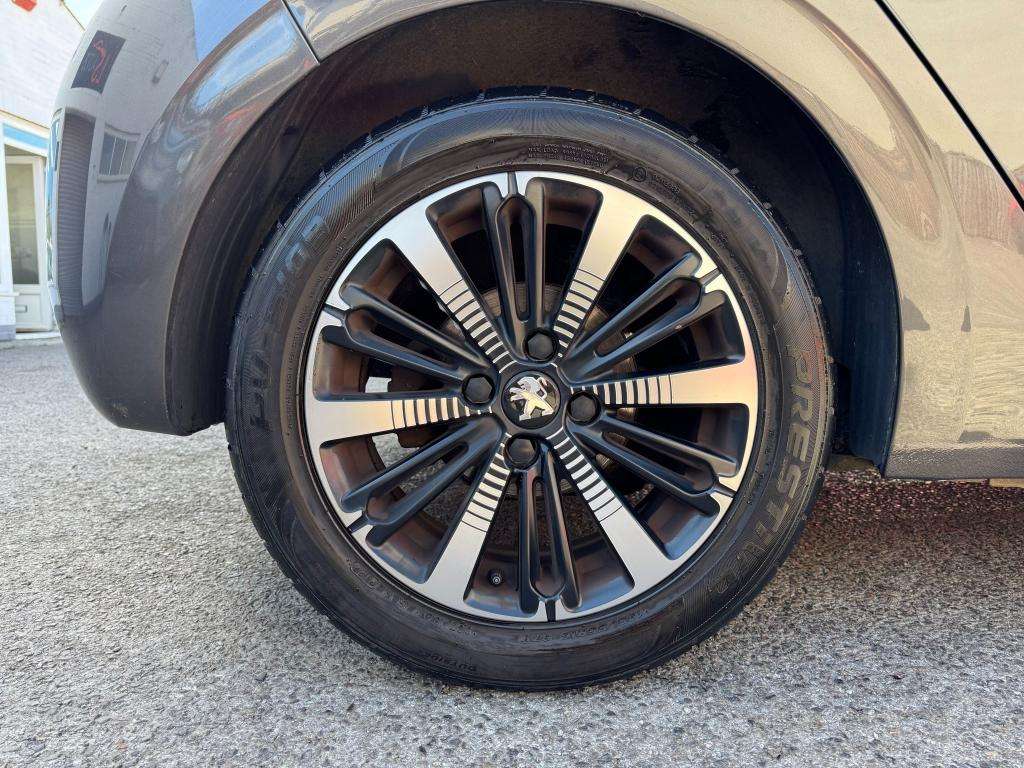 2019 PEUGEOT 208 2019 PEUGEOT 208