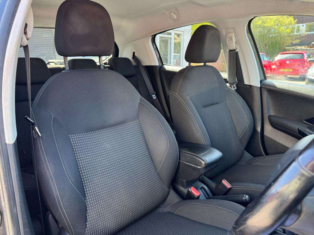 2019 PEUGEOT 208 2019 PEUGEOT 208