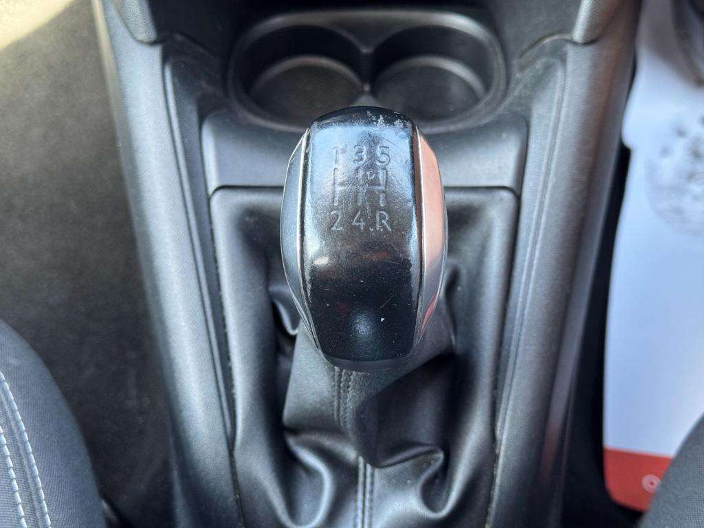 2019 PEUGEOT 208 2019 PEUGEOT 208