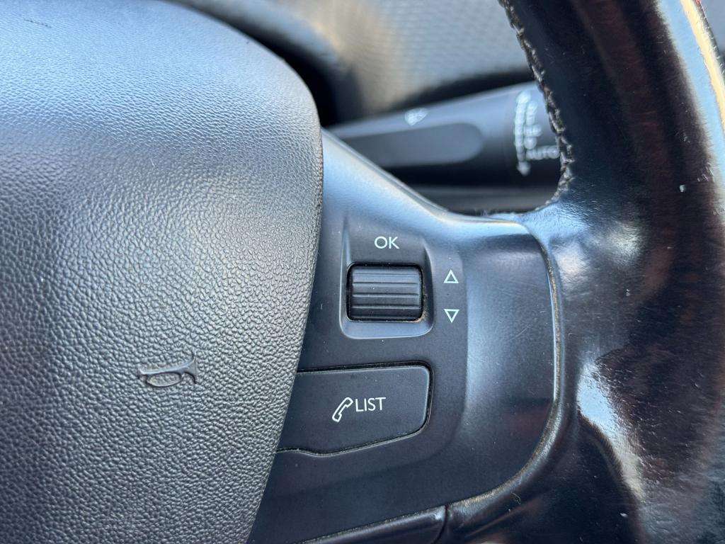 2019 PEUGEOT 208 2019 PEUGEOT 208