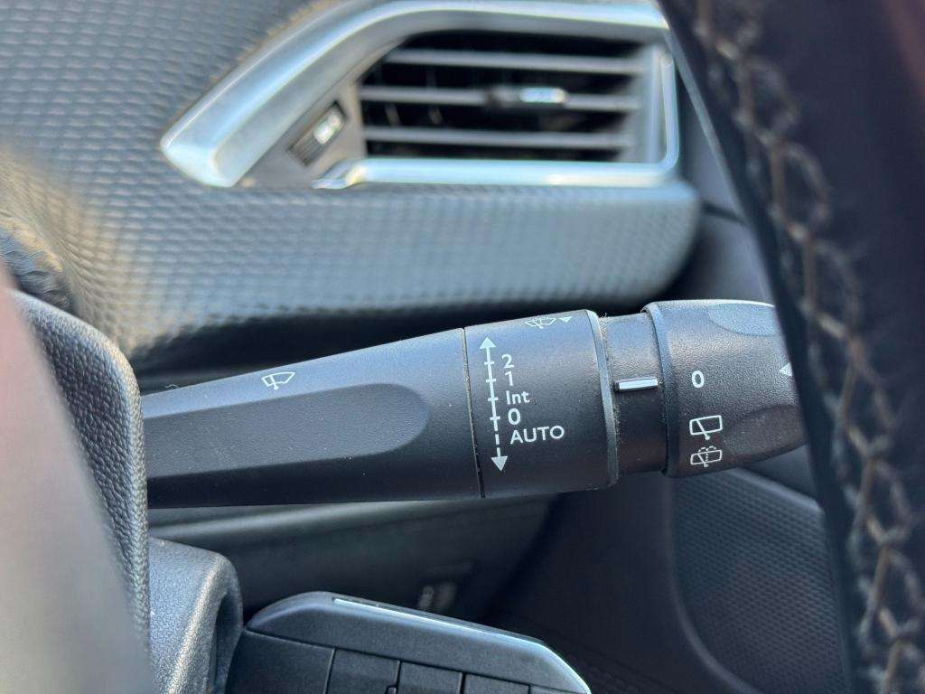 2019 PEUGEOT 208 2019 PEUGEOT 208