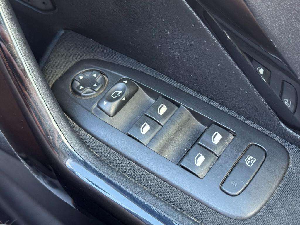 2019 PEUGEOT 208 2019 PEUGEOT 208