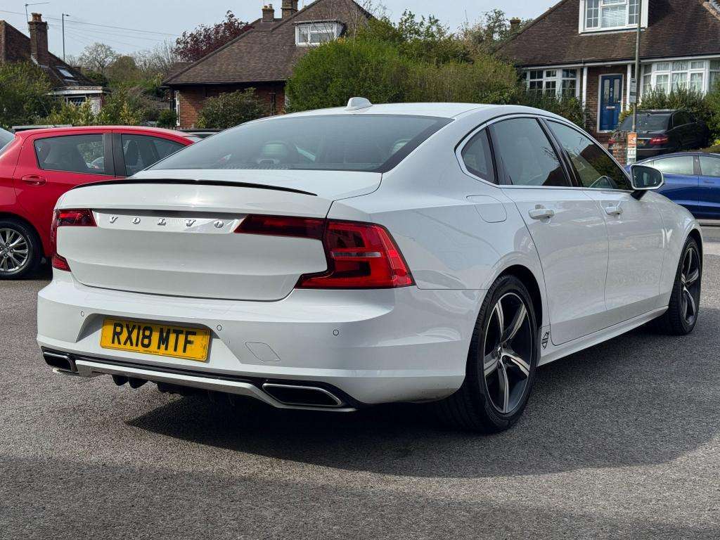 A 2018 VOLVO S90 2.0 D4 R-Design Saloon 4dr Diesel Auto Euro 6 (s/s A 2018 VOLVO S90 2.0 D4 R-Design Saloon 4dr Diesel Auto Euro 6 (s/s