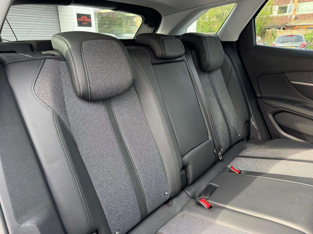 2019 PEUGEOT 3008 2019 PEUGEOT 3008