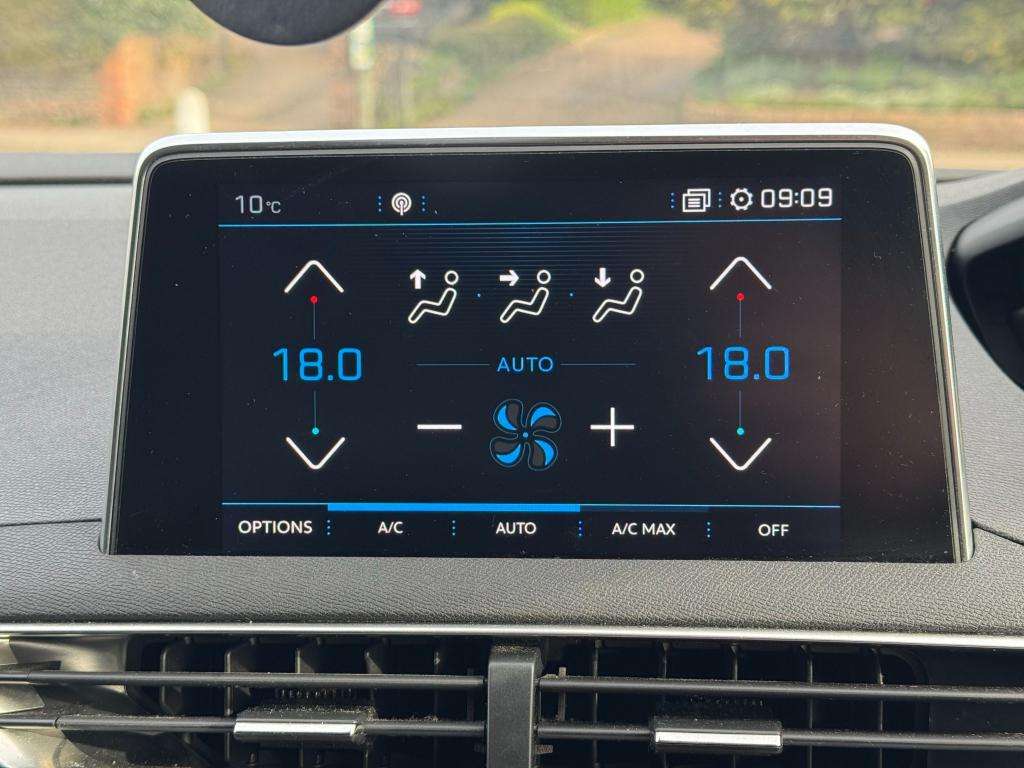 2019 PEUGEOT 3008 2019 PEUGEOT 3008