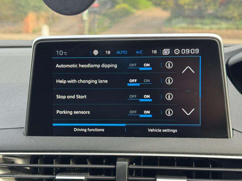 2019 PEUGEOT 3008 2019 PEUGEOT 3008
