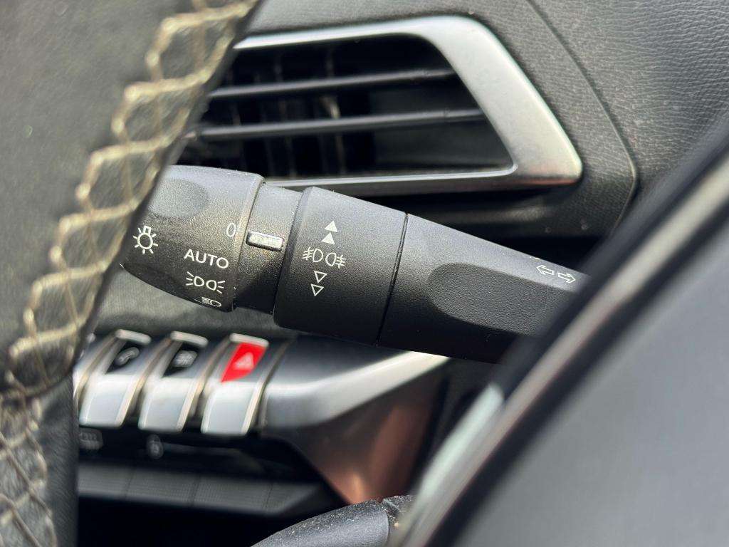 2019 PEUGEOT 3008 2019 PEUGEOT 3008