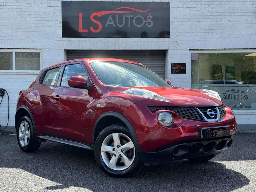 A 2014 NISSAN JUKE 1.6 Visia SUV 5dr Petrol Manual Euro 5 (94 ps) A 2014 NISSAN JUKE 1.6 Visia SUV 5dr Petrol Manual Euro 5 (94 ps)