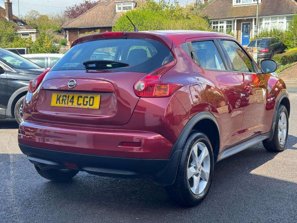 A 2014 NISSAN JUKE 1.6 Visia SUV 5dr Petrol Manual Euro 5 (94 ps) A 2014 NISSAN JUKE 1.6 Visia SUV 5dr Petrol Manual Euro 5 (94 ps)