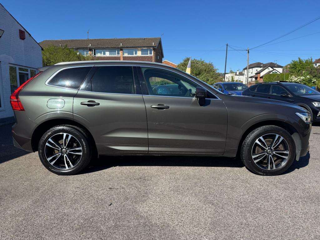 A 2017 VOLVO XC60 2.0 D4 Momentum Pro SUV 5dr Diesel Auto AWD Euro 6 A 2017 VOLVO XC60 2.0 D4 Momentum Pro SUV 5dr Diesel Auto AWD Euro 6