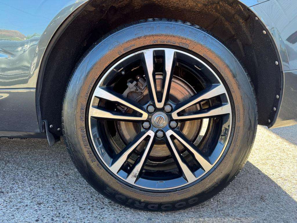 2017 VOLVO XC60 2017 VOLVO XC60