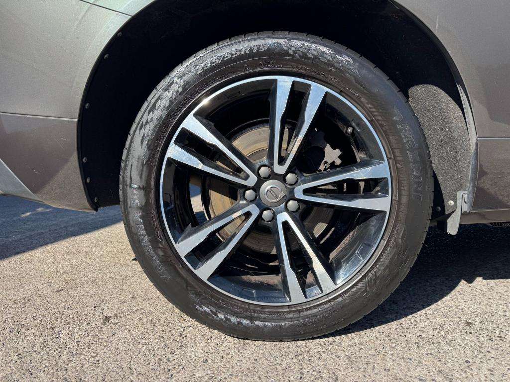 2017 VOLVO XC60 2017 VOLVO XC60