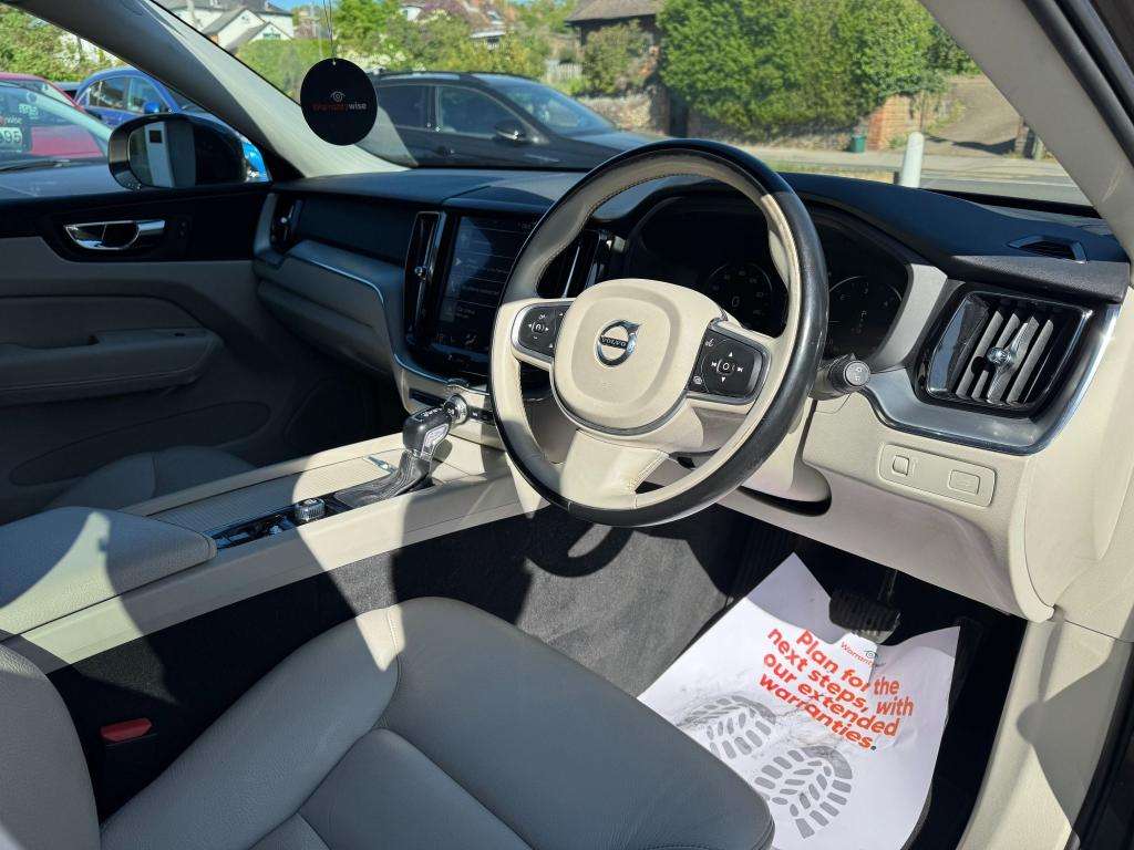 2017 VOLVO XC60 2017 VOLVO XC60