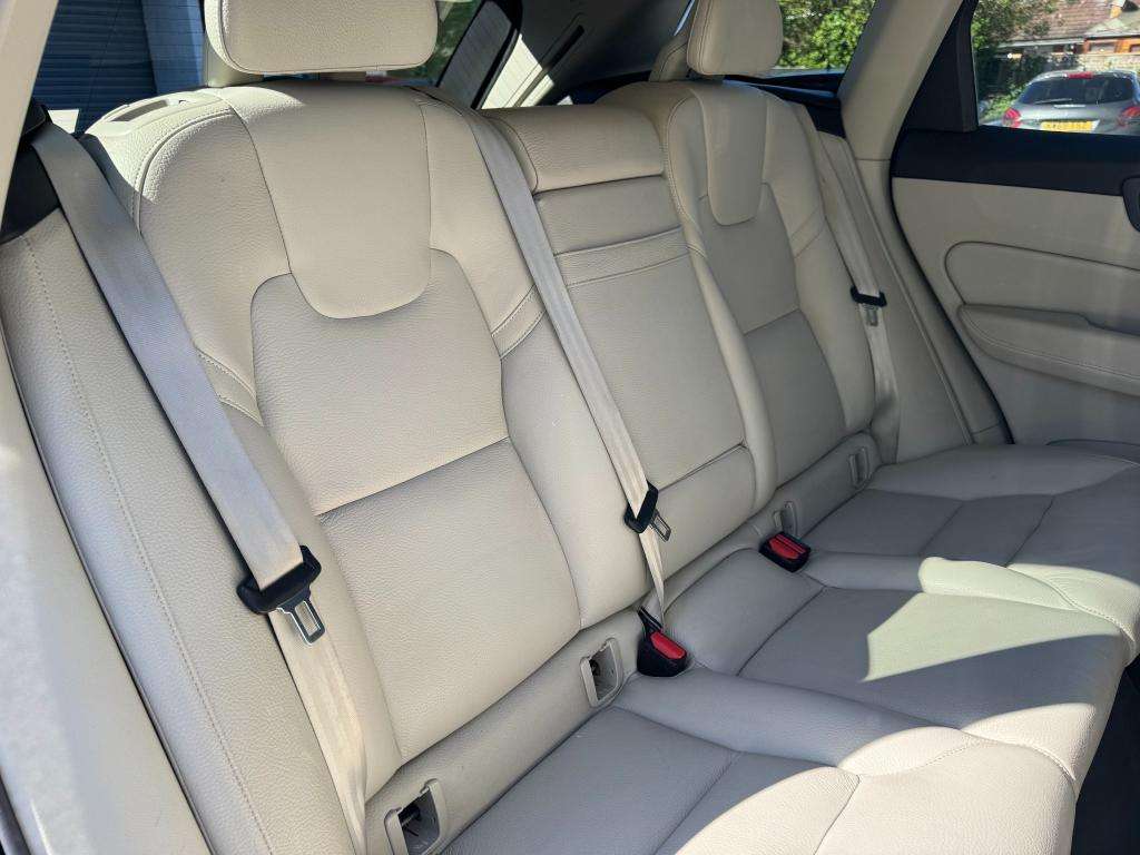 2017 VOLVO XC60 2017 VOLVO XC60