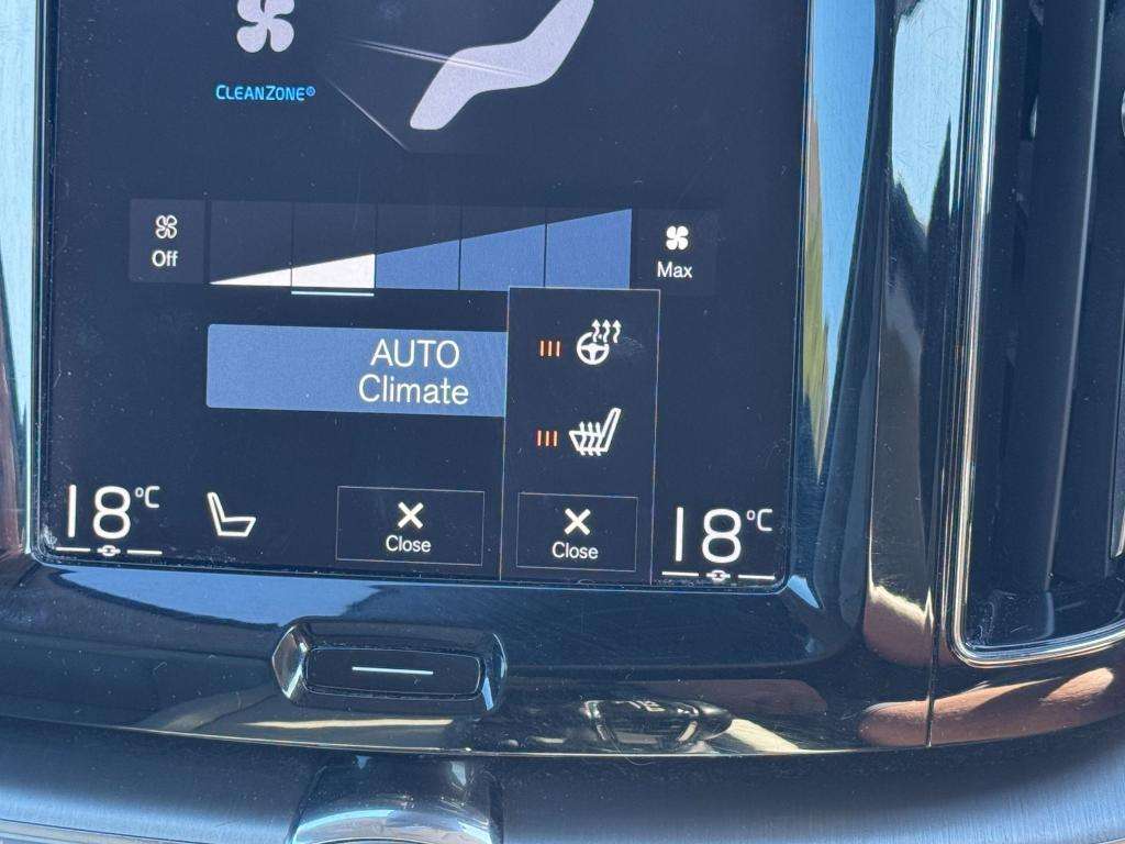 2017 VOLVO XC60 2017 VOLVO XC60