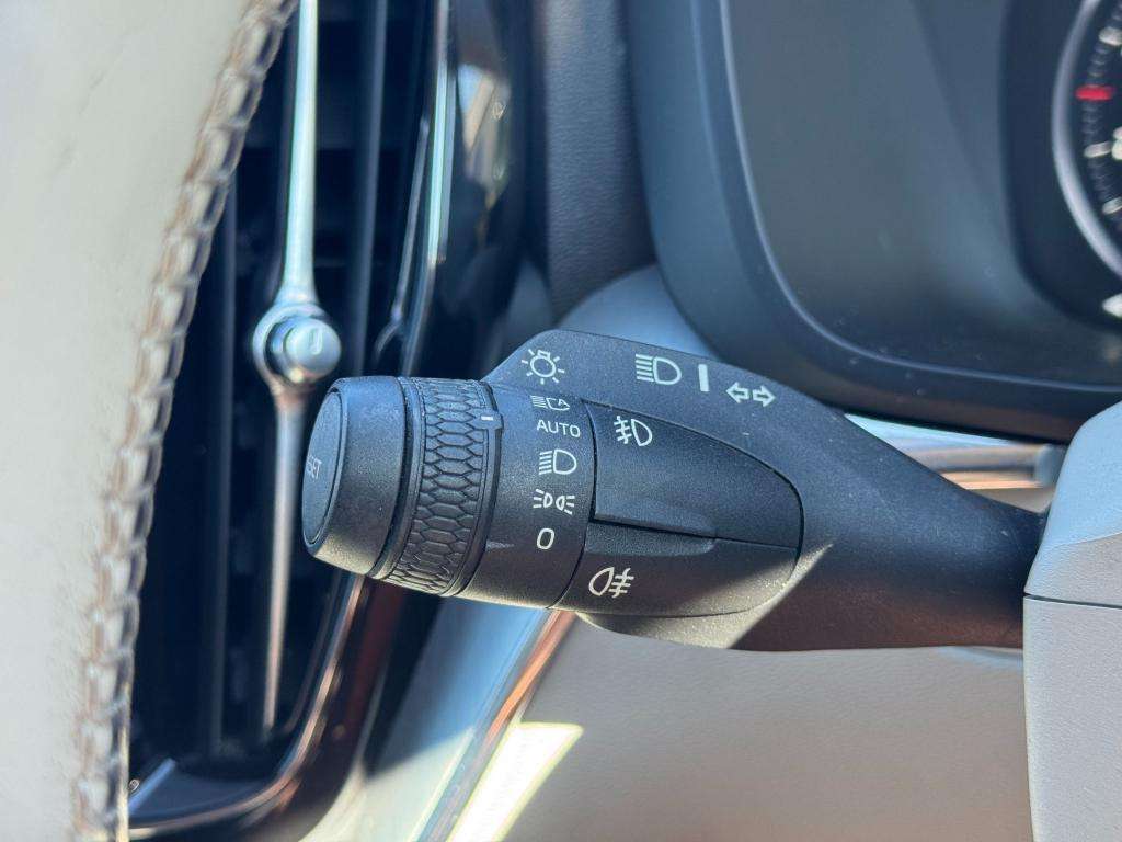 2017 VOLVO XC60 2017 VOLVO XC60