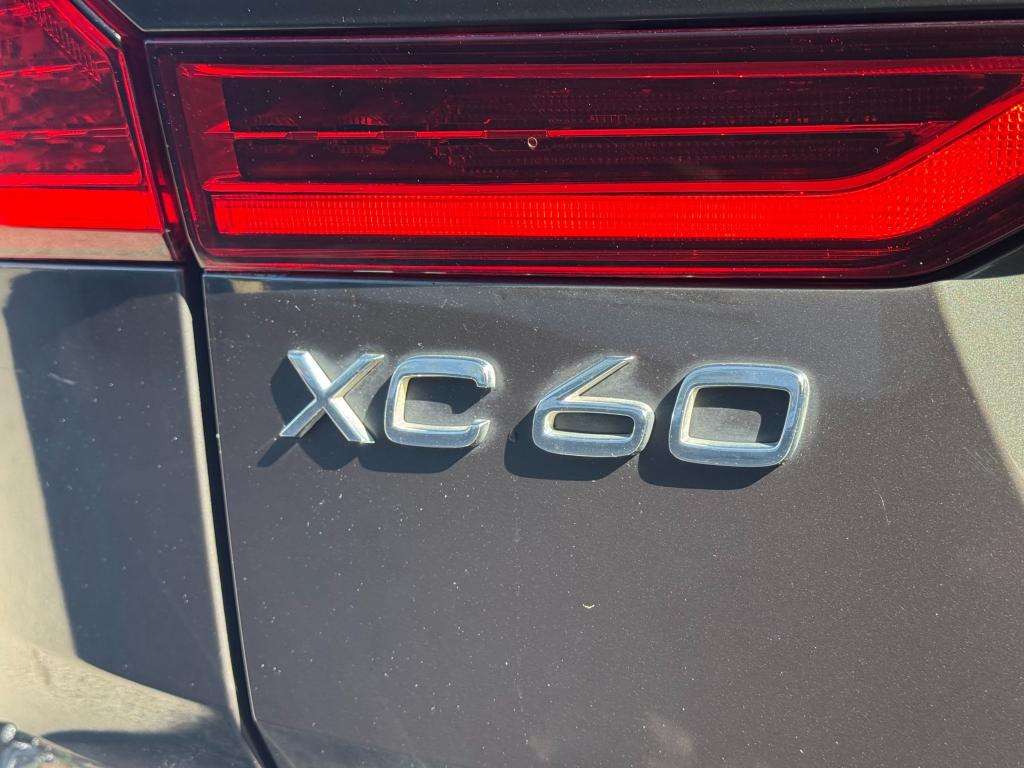2017 VOLVO XC60 2017 VOLVO XC60