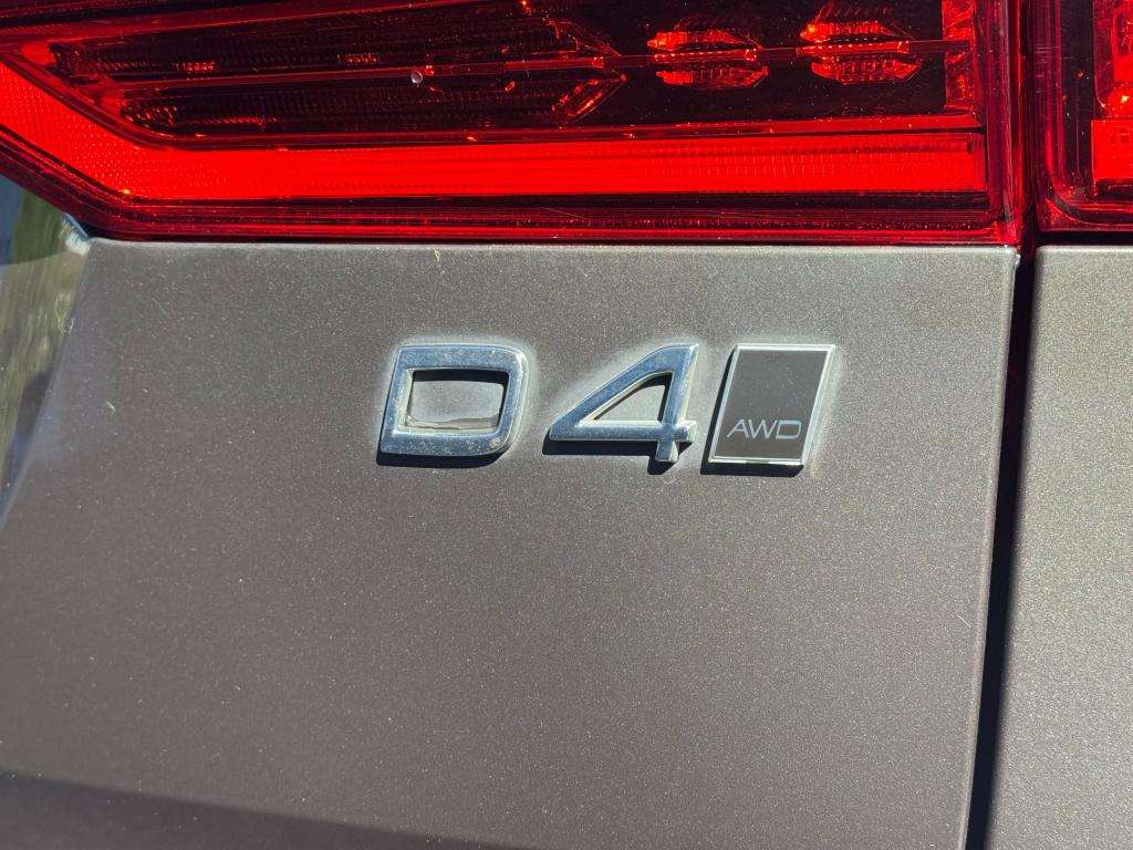 2017 VOLVO XC60 2017 VOLVO XC60