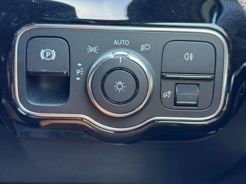 2018 MERCEDES-BENZ A CLASS 2018 MERCEDES-BENZ A CLASS