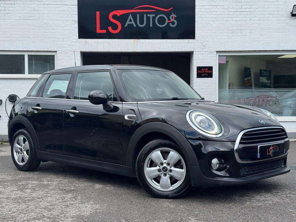 A 2018 MINI HATCH 1.5 Cooper D Hatchback 5dr Diesel Manual Euro 6 (s A 2018 MINI HATCH 1.5 Cooper D Hatchback 5dr Diesel Manual Euro 6 (s