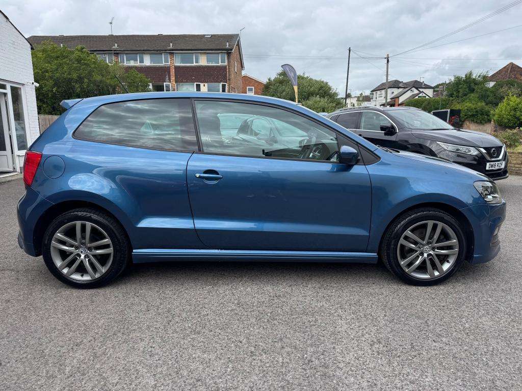 A 2016 VOLKSWAGEN POLO 1.0 TSI BlueMotion Tech R-Line Hatchback 3dr Petro A 2016 VOLKSWAGEN POLO 1.0 TSI BlueMotion Tech R-Line Hatchback 3dr Petro