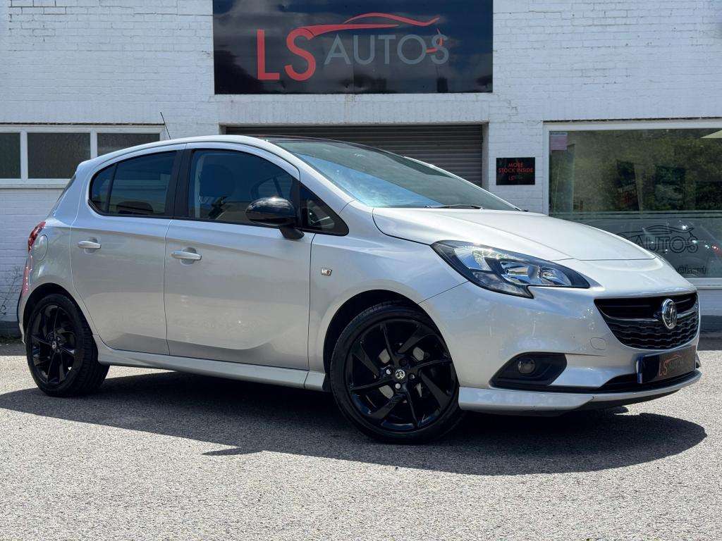 A 2019 VAUXHALL CORSA 1.4i SRi VX Line Nav Black Hatchback 5dr Petrol Ma A 2019 VAUXHALL CORSA 1.4i SRi VX Line Nav Black Hatchback 5dr Petrol Ma