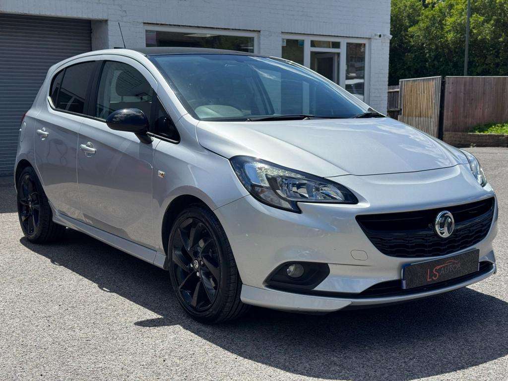 A 2019 VAUXHALL CORSA 1.4i SRi VX Line Nav Black Hatchback 5dr Petrol Ma A 2019 VAUXHALL CORSA 1.4i SRi VX Line Nav Black Hatchback 5dr Petrol Ma