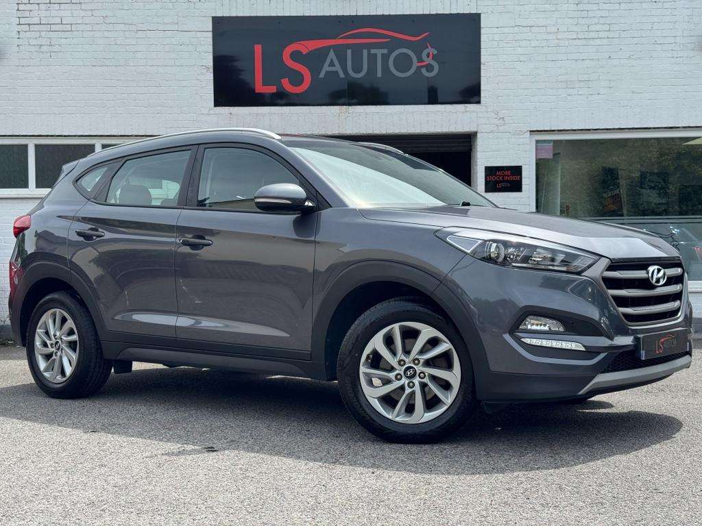 A 2018 HYUNDAI TUCSON 1.7 CRDi Blue Drive SE Nav SUV 5dr Diesel Manual E A 2018 HYUNDAI TUCSON 1.7 CRDi Blue Drive SE Nav SUV 5dr Diesel Manual E