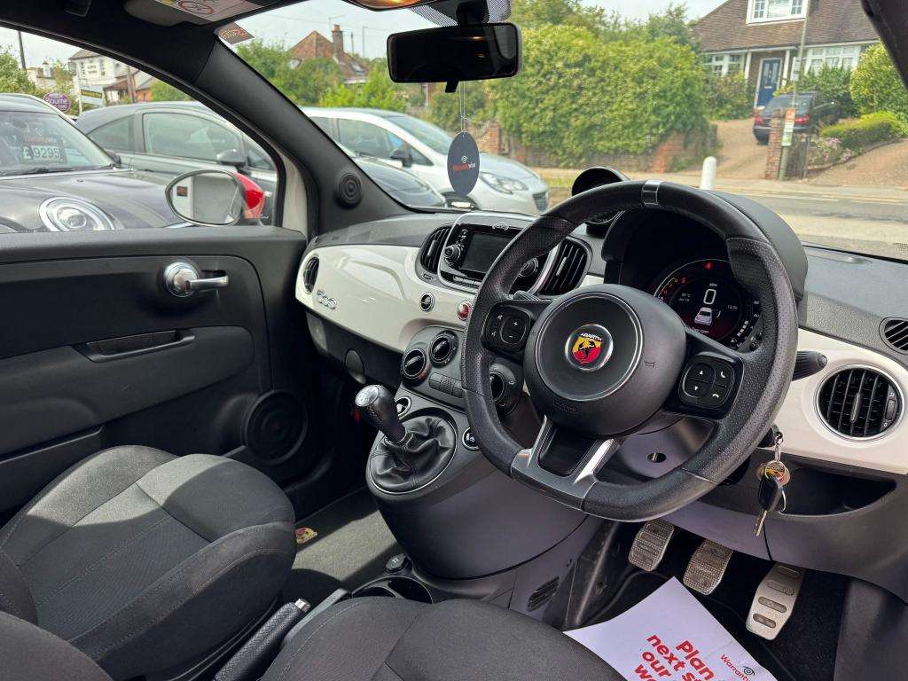 2019 ABARTH 595 2019 ABARTH 595
