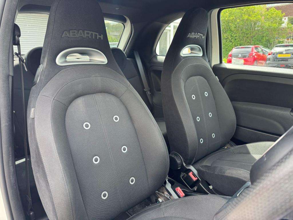 2019 ABARTH 595 2019 ABARTH 595