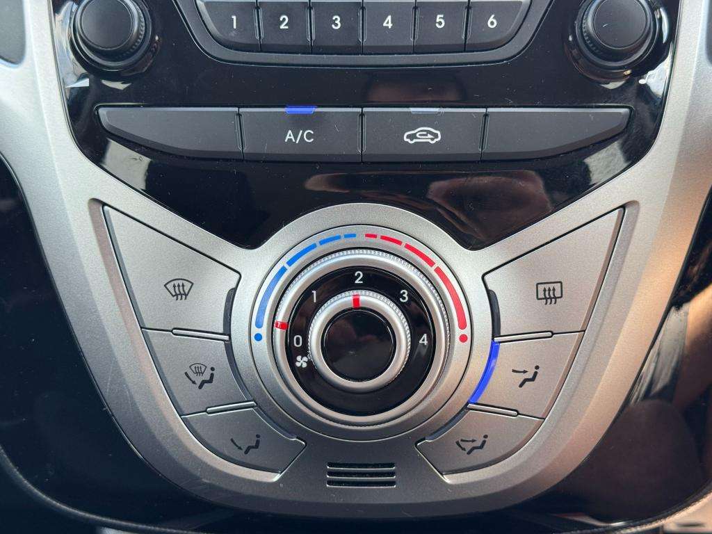 2015 HYUNDAI IX20 2015 HYUNDAI IX20